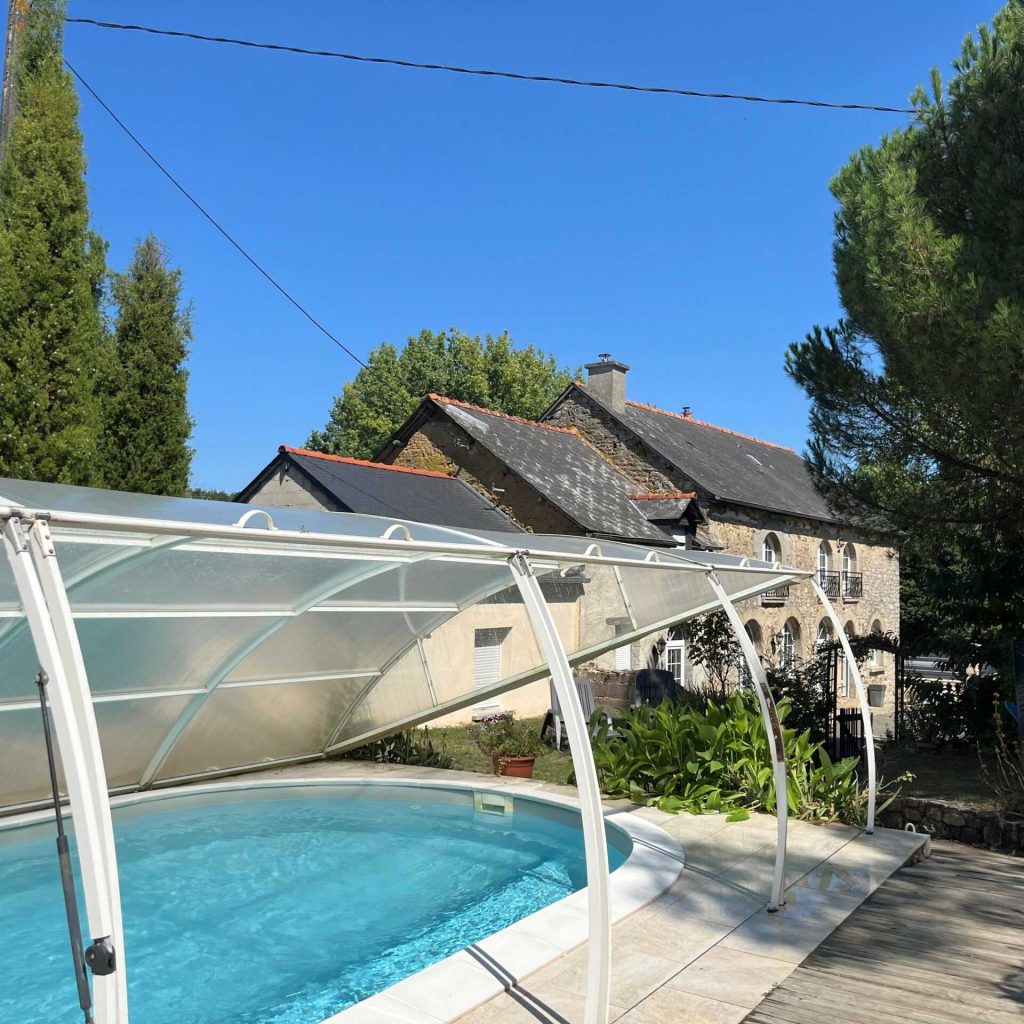 Piscine - Gites du Lou - Guitté